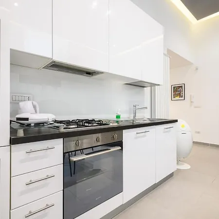 Apartmán Via Morghen 63 *