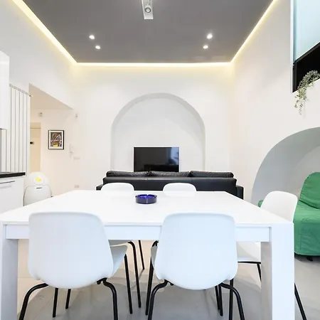 Apartament Via Morghen 63 *