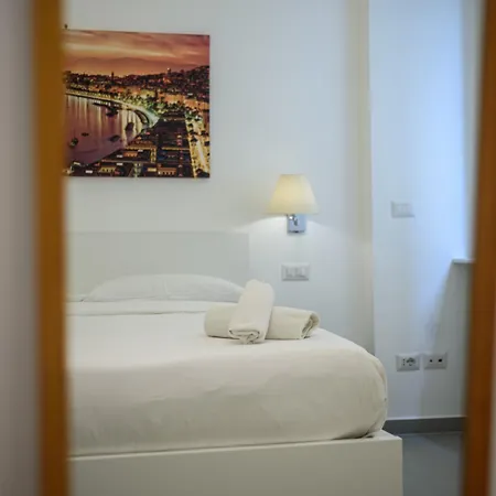 Via Morghen 63 * Neapol