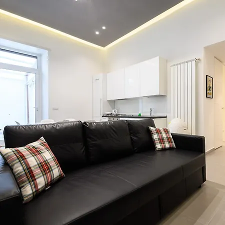 Apartament Via Morghen 63 Neapol